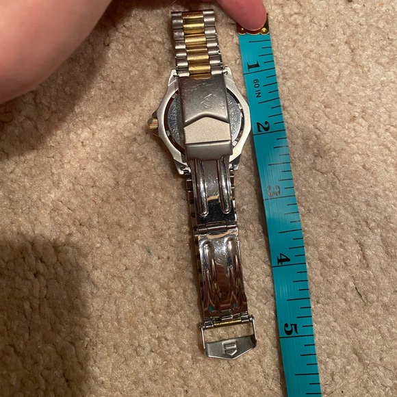 TAG Women’s Watch - Picture 14 of 14